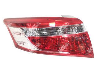 Farol Trasero Izquierdo Sedan TOYOTA YARIS 1.5 1NZ DOHC 16 VALV 4X2 2014 2015 2016