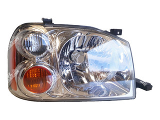 Optico Derecho NISSAN TERRANO YD25 2.5 DOHC 16 VALV 4X2 DIESEL 2013 2014 2015 2016