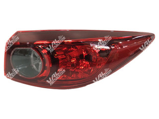 Farol Trasero Derecho Sedan MAZDA 3 1.6 Z6 DOHC 16 VALV 4X2 2015 2016